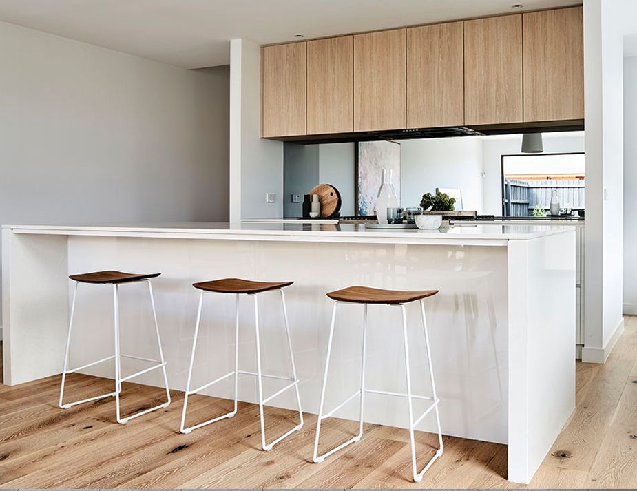 Winnie Stool – Italian White Leather