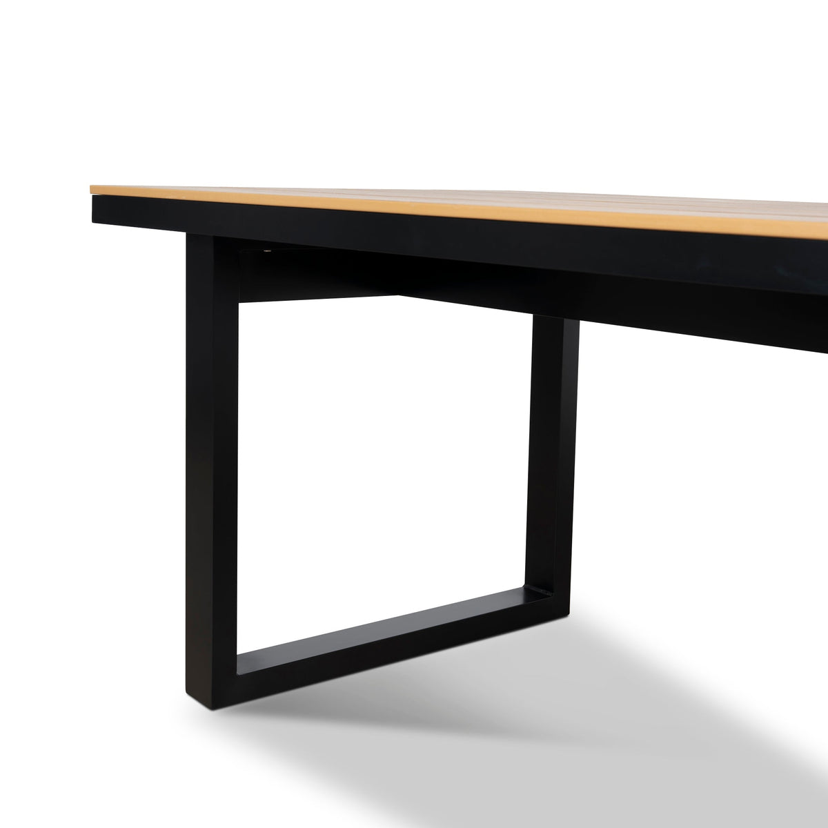 Monderra 1.6m Outdoor Dining Table – Black Frame, Natural Top – view 5