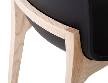 Ara Stool - Natural Frame - Black Shell